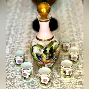 Stunning Vintage Hand Painted Czechoslovakia Bohemia Decanter With 6 Cups, EUC